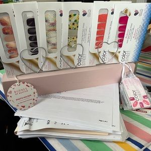 Color street nail set with photo holder